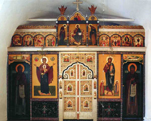 Рельефные деревянные двери с изображением св. 
Антония и Феодосия Киевопечерских