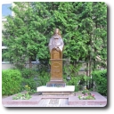 Памятник  Луке (Войно-Ясенецкому)